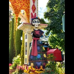 Meet your Posher, Lucy